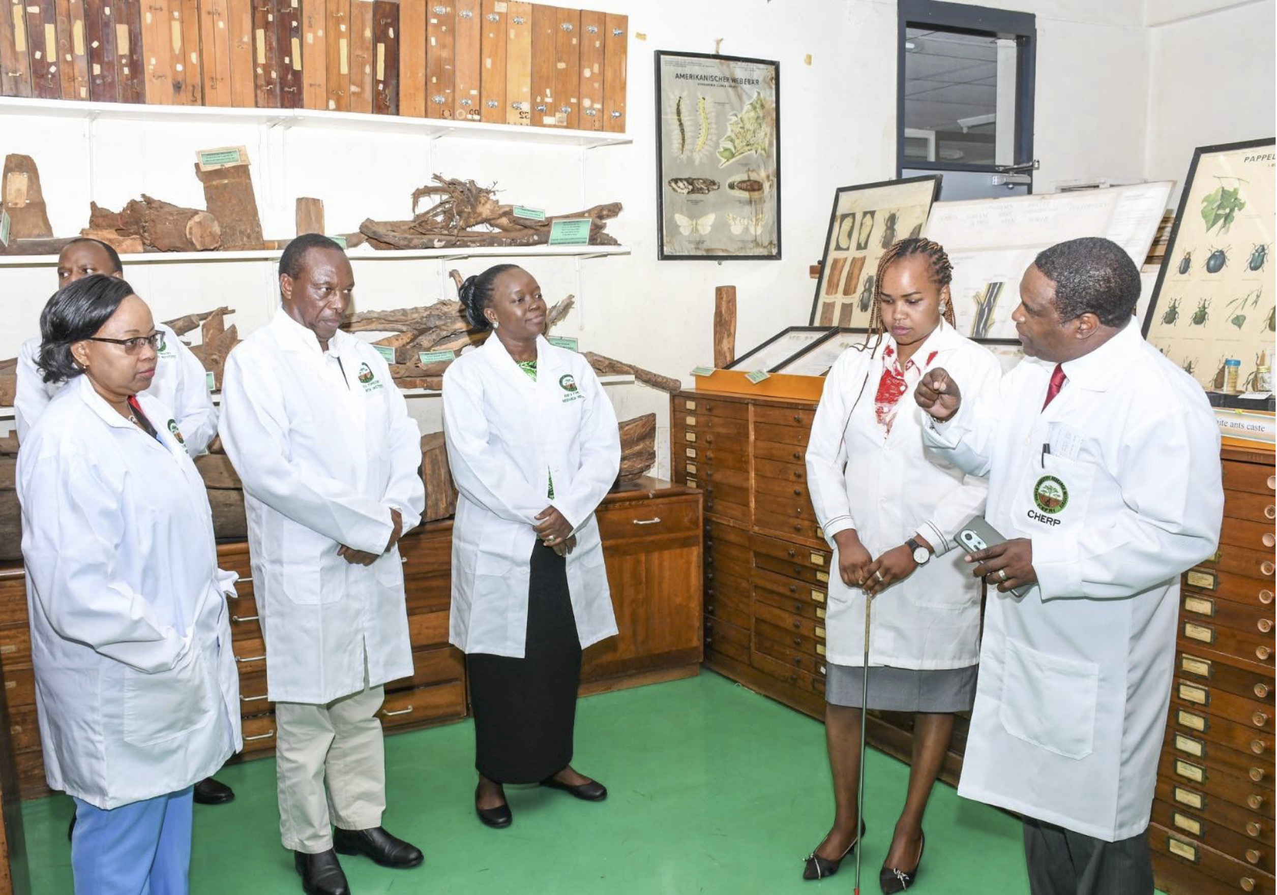 CS Barasa flanked by PS Mugambi, Chairman KEFRI Board of Directors, General (Rtd) Samson Mwathethe and KEFRI Director Dr. Njuguna during her innagural visit to KEFRI
